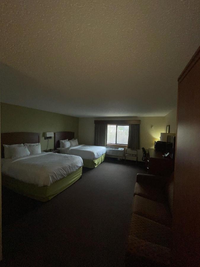 Cobblestone Hotel & Suites - Wisconsin Rapids Buitenkant foto